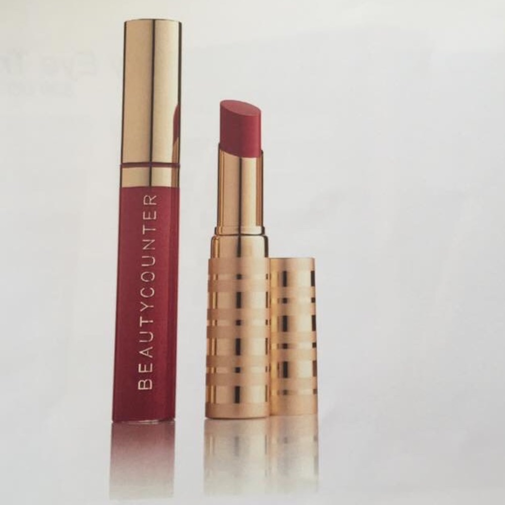 Twig and girls night lip